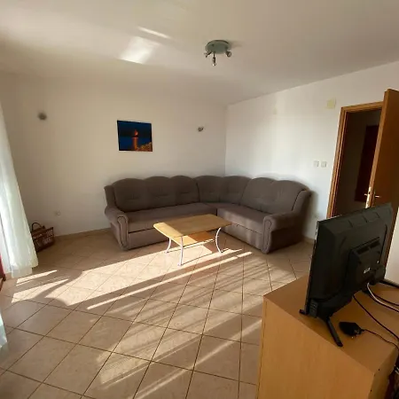 In Novigrad/istrien 36086 Karpinjan